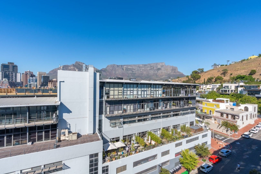 2 Bedroom Property for Sale in Green Point Western Cape
